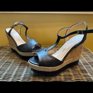 Has tone Lucioli Wedges, Cork Black Leather sz 8.5